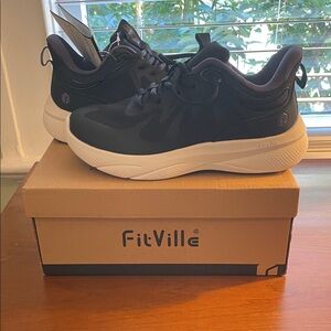 Women’s FitVille Black and Plum Zephyrlite V4 Athletic Shoes Size 7.5 EW